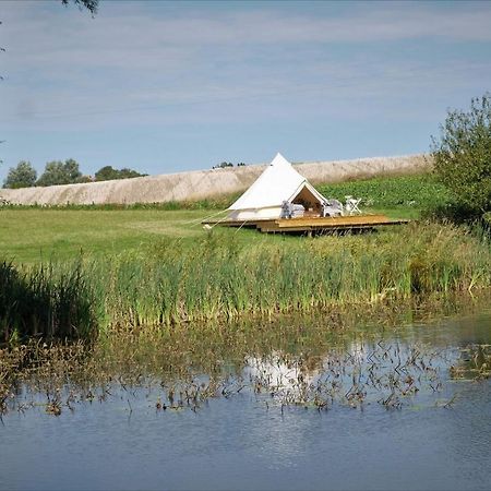 Glamping Och Gardslagenhet Mellan Himmel Och Hav Apartment Skivarp Екстериор снимка